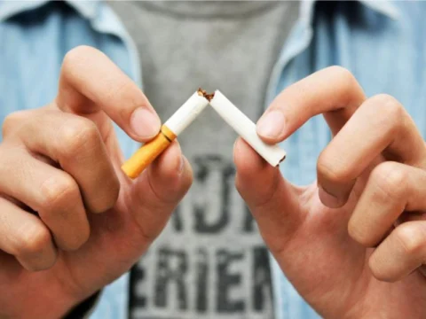 Thuốc lá là yếu tố nguy cơ gây nên ung thư phổi là hút thuốc lá